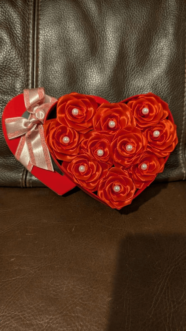 Heart Valentines Roses Small