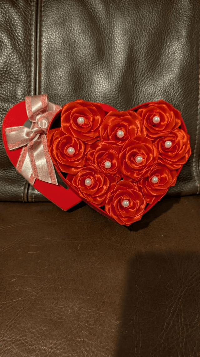Heart Valentines Roses Small