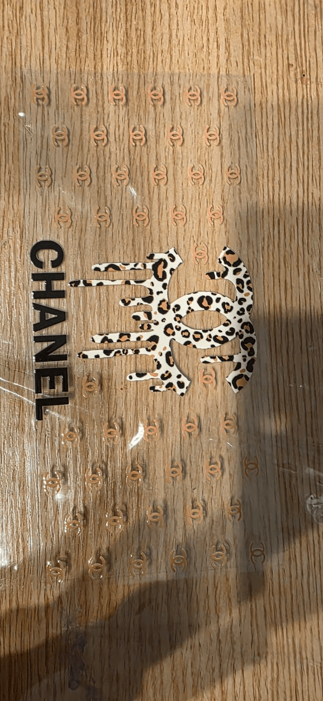 Chanel (B)